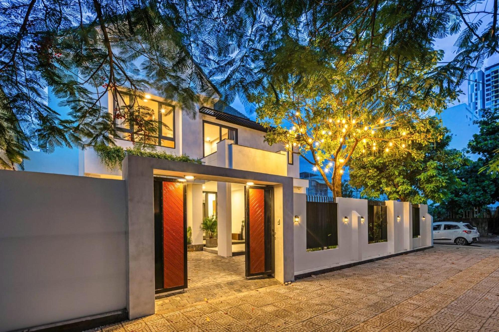 Luxurious 500M Villa, Private Pool, 300M To Beach Da Nang Luaran gambar